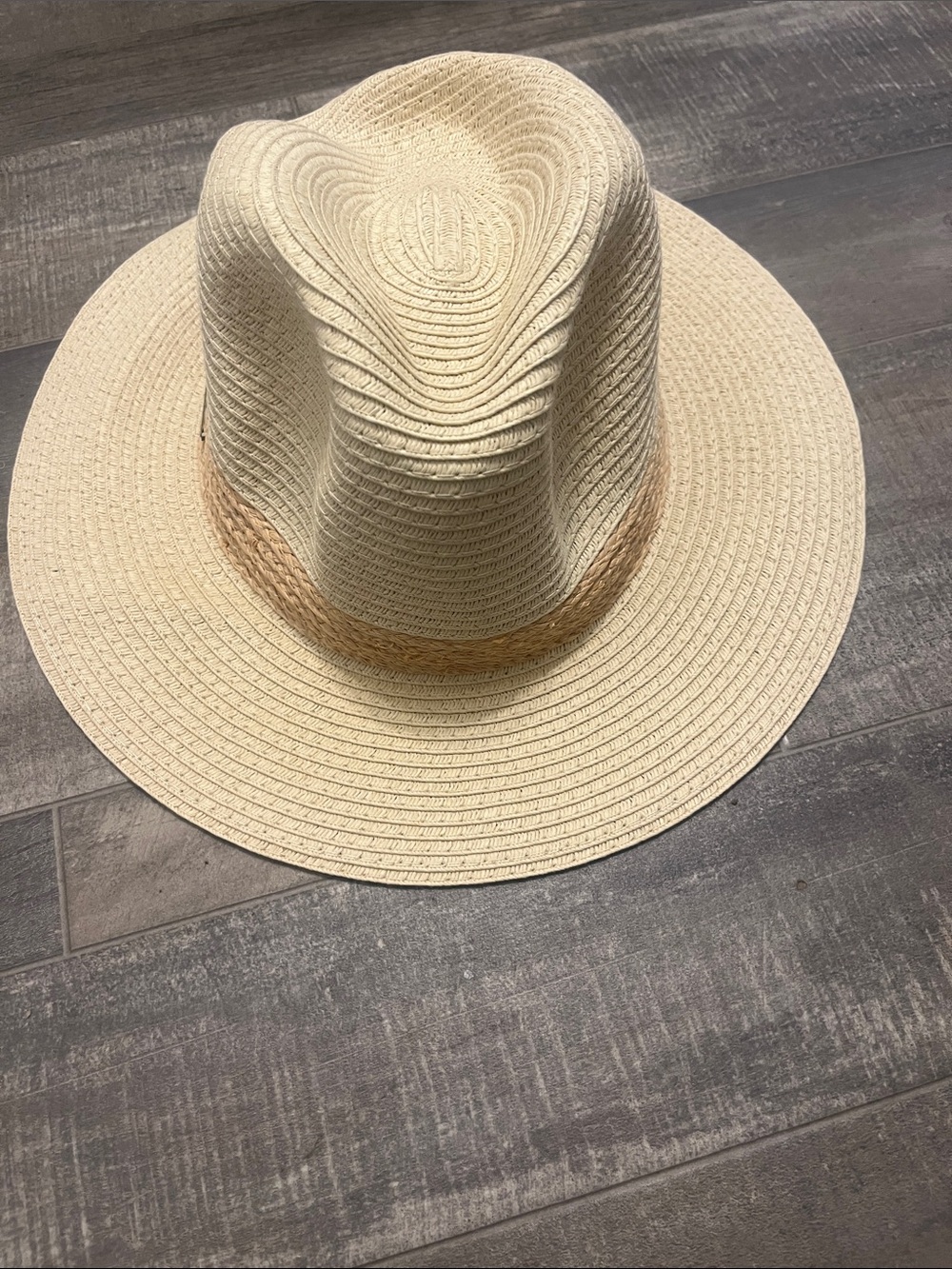 Billabong Cream Straw Wide-Brim Cuban Fedora Hat with Tan Band